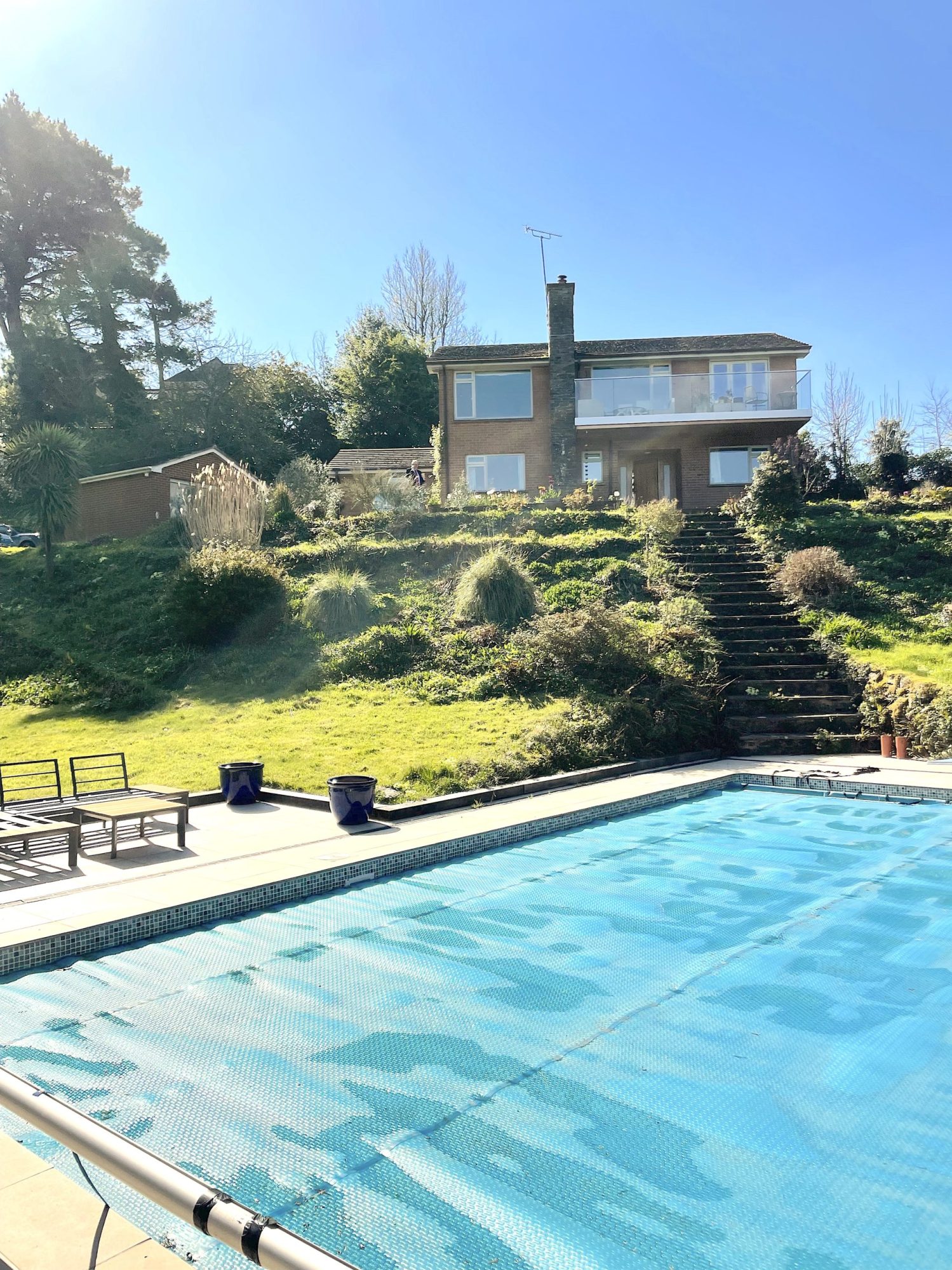 Family of 4 with two boys under five